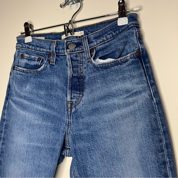 LEVI’S Premium Wedgie Straight Medium Wash Distressed Rigid Denim Jeans - Picture 6 of 15